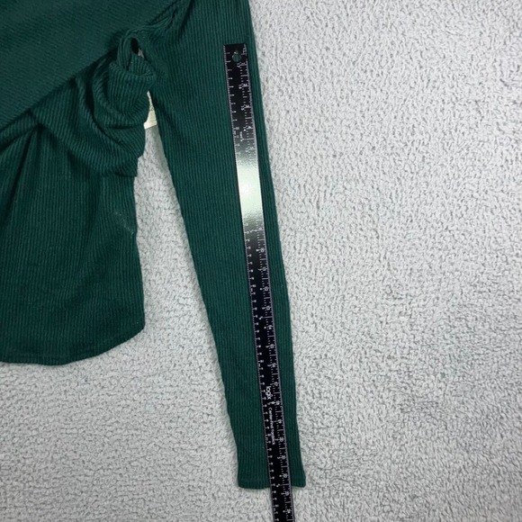 Free People Marley Off Shoulder Twist Top Sweater Women Medium Long Sleeve NWT - Picture 4 of 12